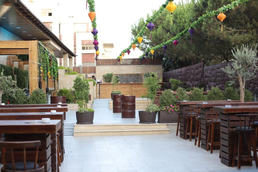 The Sanrock Hotel Amman Exteriör bild